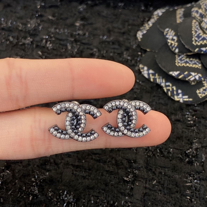 Ch**el earrings